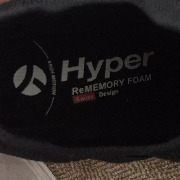 Hyper - Picture 3 of 7